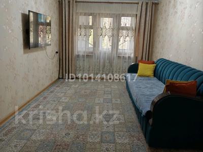 3-бөлмелі пәтер · 63 м² · 4/5 қабат, Акбулак ш/а. 19 — находится возле жеіңс парка, бағасы: 16.5 млн ₸ в Таразе, мкр Акбулак