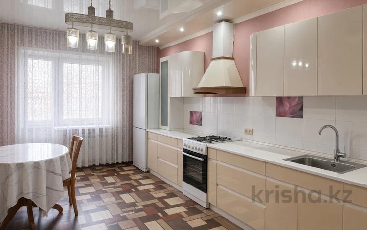 2-бөлмелі пәтер · 78 м² · 7/9 қабат, Миржакыпа Дулатова (бывш Потанина), бағасы: 30 млн ₸ в Кокшетау — фото 2