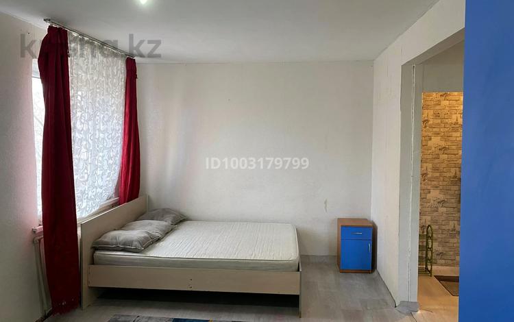 1-комнатная квартира · 30 м² · 2/5 этаж, 410 квартал 4 за 110 000 ₸ в Семее — фото 15