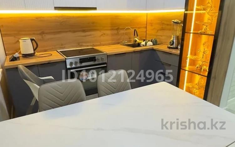 2-бөлмелі пәтер · 60 м² · 5/5 қабат, ул. Женис 23, бағасы: 18.5 млн ₸ в Жезказгане — фото 2