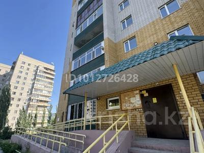 2-бөлмелі пәтер · 73 м² · 2/9 қабат, Иртышская 19 — Ауезова, бағасы: 38 млн ₸ в Семее