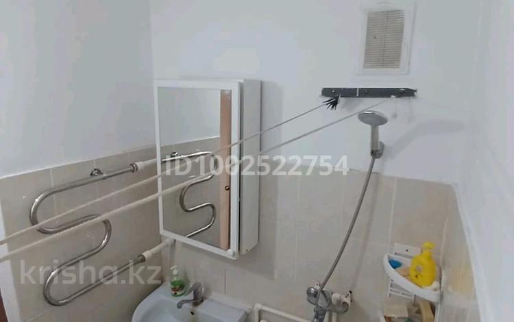 2-бөлмелі пәтер · 56.3 м² · 2/9 қабат, Нур Актобе, Нұр Ақтөбе 21,1 — Рядом 60-школа, медпункт, донерхоус, барбершоп, магазин, аптека, бағасы: 15.5 млн ₸ — фото 2