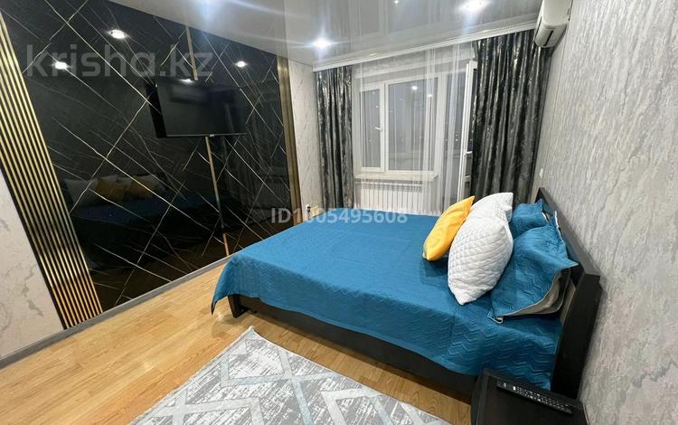 1-комнатная квартира · 40 м² · 7/10 этаж, мкр 11 за 2 000 〒 в Актобе — фото 2