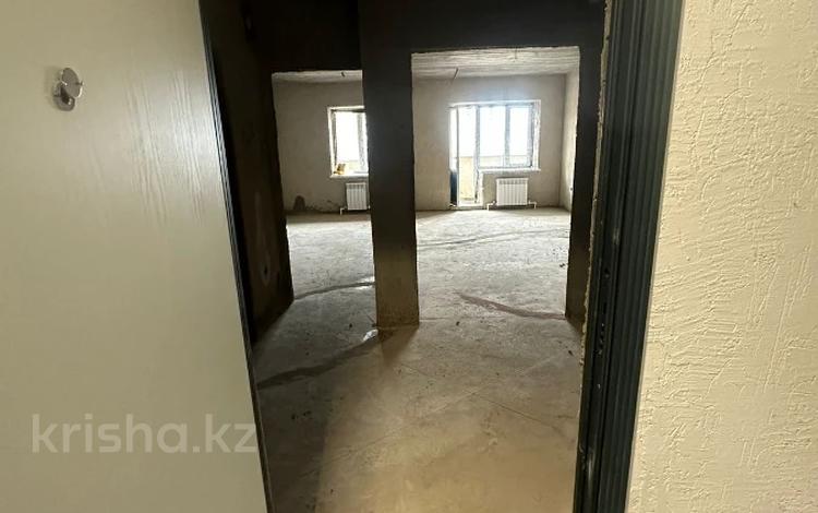 1-комнатная квартира, 49.5 м², 4/9 этаж, Алтын орда 200а за 12.5 млн 〒 в Актобе — фото 3