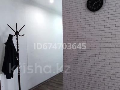 3-комнатная квартира · 65 м² · 4/5 этаж, 4 мкр 4 за 200 000 〒 в Аксае