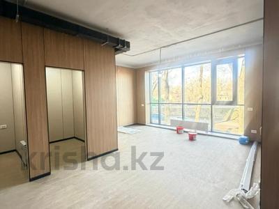 Свободное назначение, офисы, магазины и бутики, склады, общепит, салоны красоты, медцентры и аптеки, образование, развлечения · 100 м² за 115 млн 〒 в Алматы, Алмалинский р-н