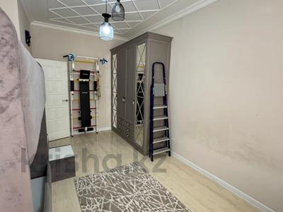 5-комнатная квартира · 145.4 м² · 1/3 этаж, Адгама Каримова 117 за 47 млн 〒 в Атырау