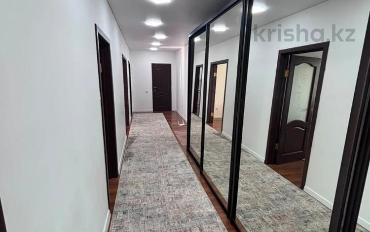 3-комнатная квартира · 90.7 м² · 5/5 этаж, Молдагулова за 30.8 млн ₸ в Актюбинской обл. — фото 14