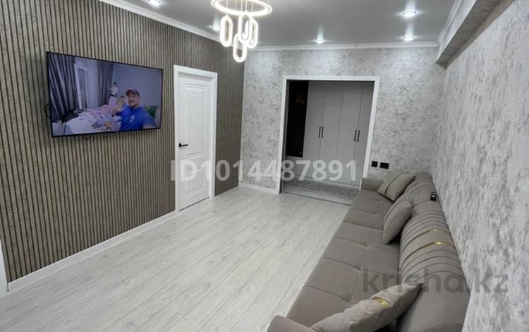 3-комнатная квартира · 70 м² · 7/10 этаж, Толе би 285/8к10 за 350 000 ₸ в Алматы, Ауэзовский р-н — фото 2