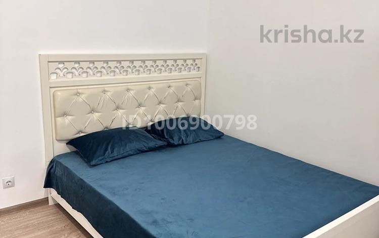 1-бөлмелі пәтер · 50 м² · 1/5 қабат, Бокенбай батыр 157 — Аэропорт- Болашак- Юнисити -Теннисный корд, бағасы: 10 000 ₸ в Актобе, мкр Авиатор — фото 2