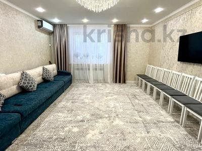 3-комнатная квартира · 99.9 м² · 3/5 этаж, мкр Кунаева за 39 млн ₸ в Уральске