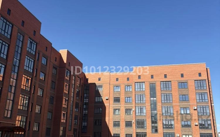 3-комнатная квартира · 100 м² · 3/5 этаж, мкр. Алтын орда 100в — Ораз татеулы мангилик ел за 35 млн ₸ в Актобе — фото 2