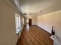 3-комнатная квартира · 140 м² · 2 этаж, Төле би — Уг.Яссауи за 100 000 ₸ в  — фото 3