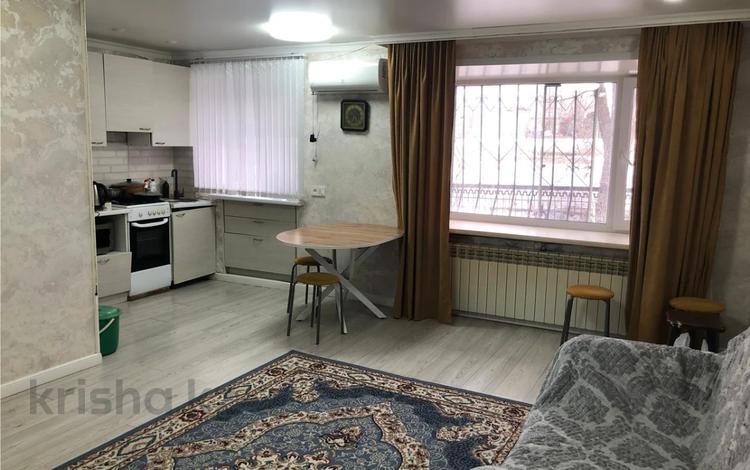 3-комнатная квартира · 44 м² · 1/5 этаж, Майкудук, Белинского за 10 млн ₸ в Караганде, Алихана Бокейханова р-н — фото 2