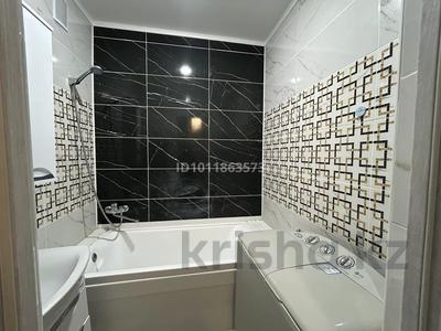 1-бөлмелі пәтер · 34 м² · 1 қабат, 11-й мкр. 85В, бағасы: 10 000 ₸ в Актобе