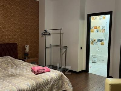 2-комнатная квартира, 75 м², 12/14 этаж по часам, Масанчи 98б за 2 500 〒 в Алматы, Бостандыкский р-н