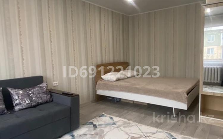 1-бөлмелі пәтер · 30 м² · 4/5 қабат, Протозанова 27, бағасы: 2 500 〒 в Усть-Каменогорске — фото 2