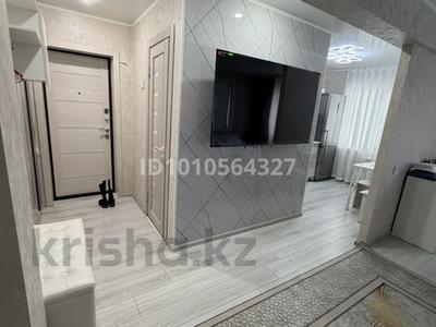 1-комнатная квартира · 30 м² · 2/5 этаж, Казахстан 104 за 15 000 ₸ в Усть-Каменогорске, Ульбинский
