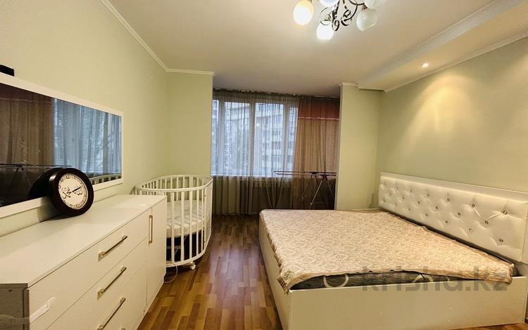 3-комнатная квартира, 85 м², 6/10 этаж помесячно, мкр Жетысу-3 за 290 000 〒 в Алматы, Ауэзовский р-н — фото 21