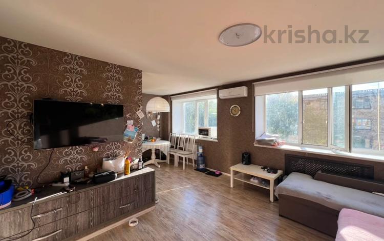 3-комнатная квартира · 78.3 м² · 4/5 этаж, мкр Новый Город, Ержанова 12 за 28 млн ₸ в Караганде, Казыбек би р-н — фото 2
