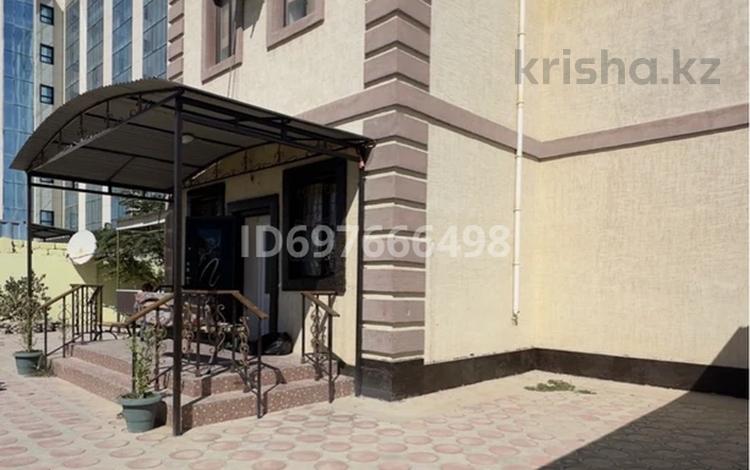 Часть дома · 9 комнат · 350 м² · 10 сот., 29а мкр 60/1 — За трц Аккалмол за 2 млн ₸ в Актау — фото 2