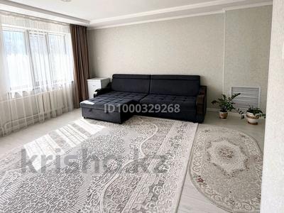 Продажа квартир в Шымкенте: 2-комнатная квартира · 76 м² · 2/5 этаж, мкр Нурсат — Дом вдоль Аллеи за 35 млн 〒 2-комнатная квартира · 76 м² · 2/5 этаж, мкр Нурсат — Дом вдоль Аллеи за 35 млн 〒 в Шымкенте, Каратауский р-н