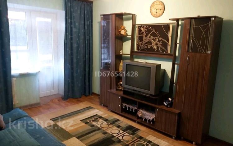 2-комнатная квартира · 43 м², Махамбета 103 за 1 000 〒 в Атырау — фото 4