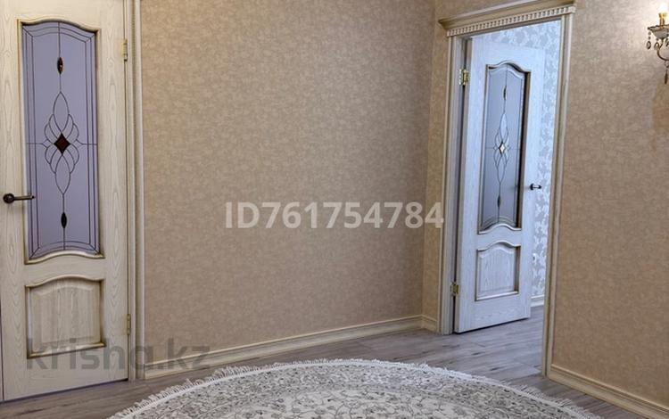 2-комнатная квартира · 80 м² · 9/15 этаж, 17-й мкр, ​17-й микрорайон 6 за 300 000 ₸ в Актау — фото 2