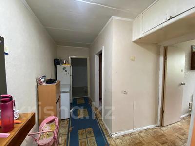 2-комнатная квартира, 39.5 м², 3/5 этаж, Ворошилова 56 за 12.5 млн 〒 в Костанае