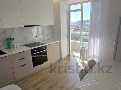 2-комнатная квартира · 62 м² · 8/9 этаж, Нажимеденов 44, 44а за 350 000 ₸ в Астане, Сарайшык р-н