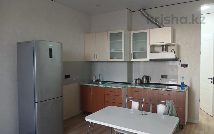 2-комнатная квартира · 50 м² · 11/16 этаж, Тауелсиздик 38/4 — Б. Момышулы за 250 000 ₸ в Астане, Алматы р-н — фото 2