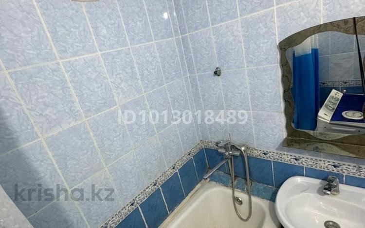 1-комнатная квартира · 33 м² · 4/5 этаж, мкр Айнабулак-3 121 — 129 школа за 23 млн ₸ в Алматы, Жетысуский р-н — фото 2