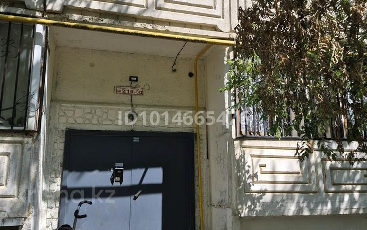 2-комнатная квартира · 54 м² · 2/5 этаж, мкр 8, Алия Молдагулова 45/1 за 160 000 ₸ в Актобе — фото 2