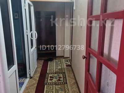 2-бөлмелі пәтер · 84 м² · 2/2 қабат, Токаш Бокина 9, бағасы: 100 000 ₸ в Туркестане