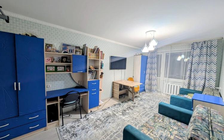 3-комнатная квартира · 64 м² · 5/5 этаж, Строитель за 18.5 млн ₸ в Уральске — фото 2