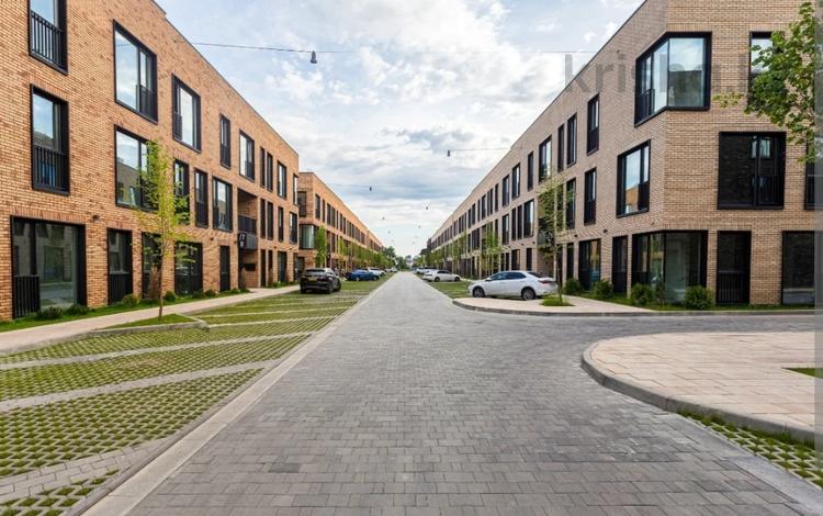 4-комнатная квартира · 122 м² · 3/3 этаж, Аль- Фараби 116/38 за 235 млн ₸ в Алматы, Бостандыкский р-н — фото 2