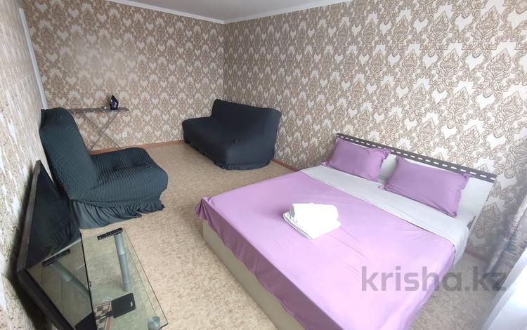 2-бөлмелі пәтер, 55 м², 5/9 қабат тәулігіне, Чокина 169/1 — Камзина-чокина, бағасы: 12 000 〒 в Павлодаре — фото 14