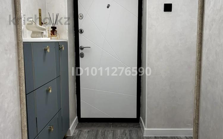 4-бөлмелі пәтер · 100 м² · 4/5 қабат, 15-й мкр 46, бағасы: 30 млн ₸ в Актау — фото 2