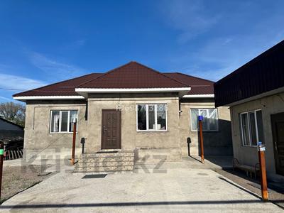 Отдельный дом · 4 комнаты · 140 м² · 6 сот., Первомайская 86 за 65 млн ₸ в Есик