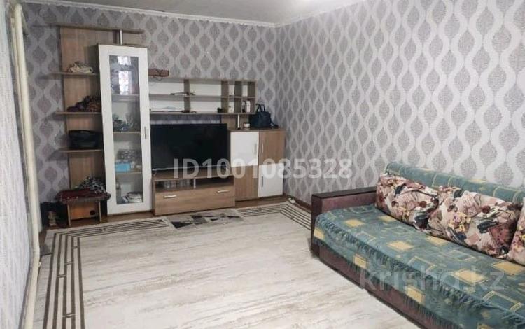 2-комнатная квартира · 46.1 м² · 2/2 этаж, 2мкр.район 32 — Район Водный за 6 млн ₸ в Семее, Красный Кордон — фото 2