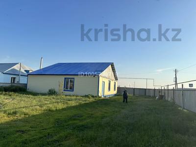 Отдельный дом · 4 комнаты · 100 м² · 6 сот., 12 микрорайон 99 — Паралельно улице в 11 микр за 16 млн ₸ в Аксае