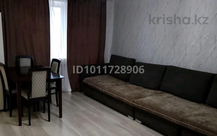 3-комнатная квартира · 58 м² · 2/5 этаж, ул. Лободы 42 за 20 000 ₸ в Караганде, Казыбек би р-н — фото 2