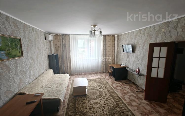 1-комнатная квартира · 54 м² · 5/5 этаж, 10-й микрорайон 28 за 110 000 ₸ в Аксае — фото 2