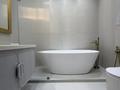 4-комнатная квартира · 102 м² · 5/9 этаж, Е-899 3 за 133.5 млн ₸ в Астане, Нура р-н — фото 13