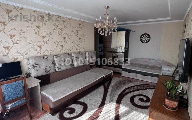 2-бөлмелі пәтер · 70 м² · 5/5 қабат, 30 Гвардейской Дивизии 46 — Медицинский колледж, бағасы: 250 000 ₸ в Усть-Каменогорске — фото 2