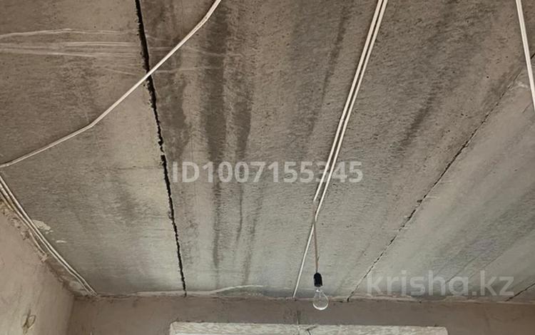 1-бөлмелі пәтер · 39 м² · 1/3 қабат, мкр Строитель, Юго восток 111 — Дина гипермаркет артында, бағасы: 12.5 млн ₸ в Уральске — фото 3