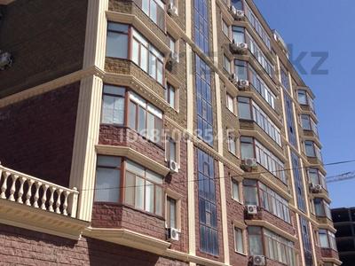 3-комнатная квартира, 118 м², 8/8 этаж, Валиханова 21 за 55 млн 〒 в Атырау