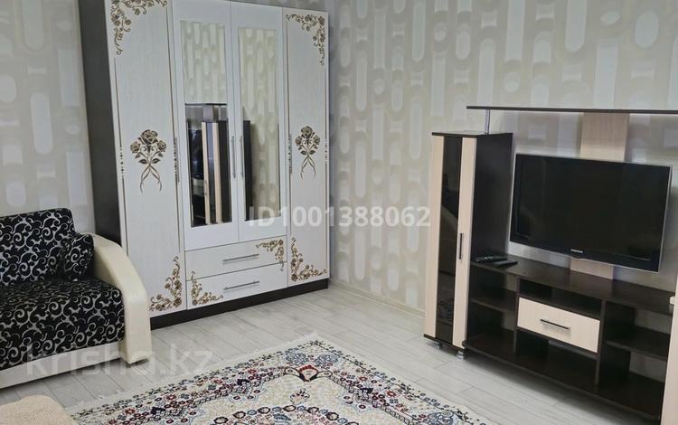 1-бөлмелі пәтер · 34 м² · 4/5 қабат, Досмухамбетова 5 — Центральная набережная, бағасы: 150 000 ₸ в Атырау — фото 2