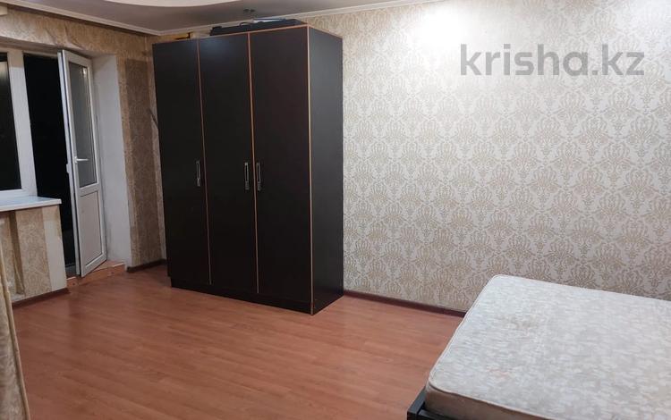 1-комнатная квартира · 31.9 м² · 5/5 этаж, ул. Ермекова за 11.9 млн ₸ в Караганде, Казыбек би р-н — фото 2