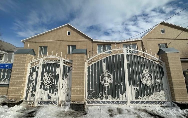 Отдельный дом · 4 комнаты · 321.2 м² · 9 сот., мкр Кунгей , Нила Мазитова 95 за ~ 89 млн ₸ в Караганде, Казыбек би р-н — фото 2